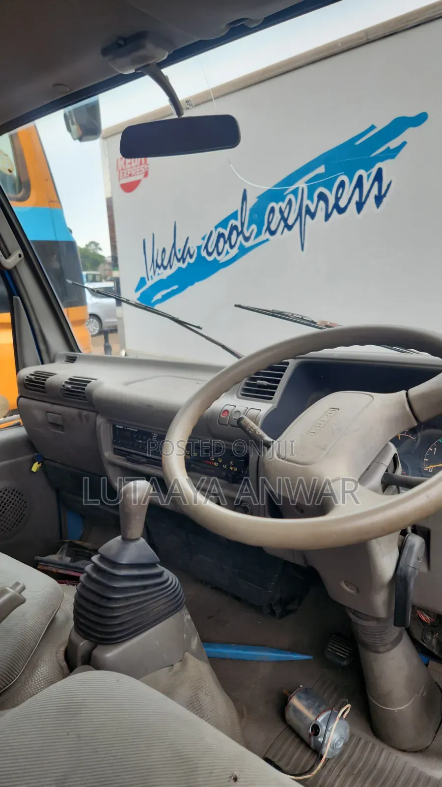 Isuzu Dump