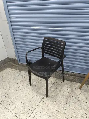 Breeze Plastic Chairs Plastic Chairs