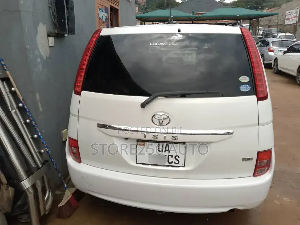 Toyota ISIS 2.0 G 2WD 2008 White