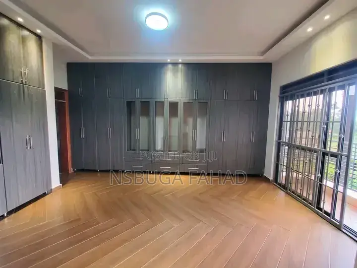 5bdrm House in Standalone Ntinda, Central Division for rent