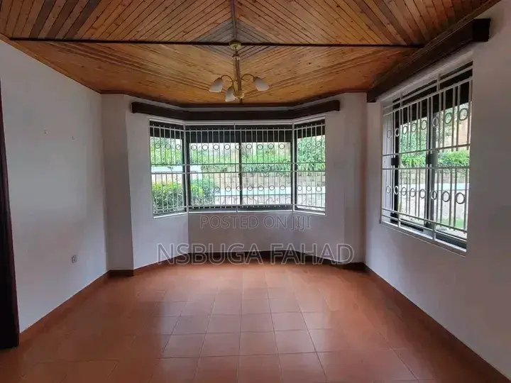 3bdrm House in Standalone Kisaasi, Central Division for rent