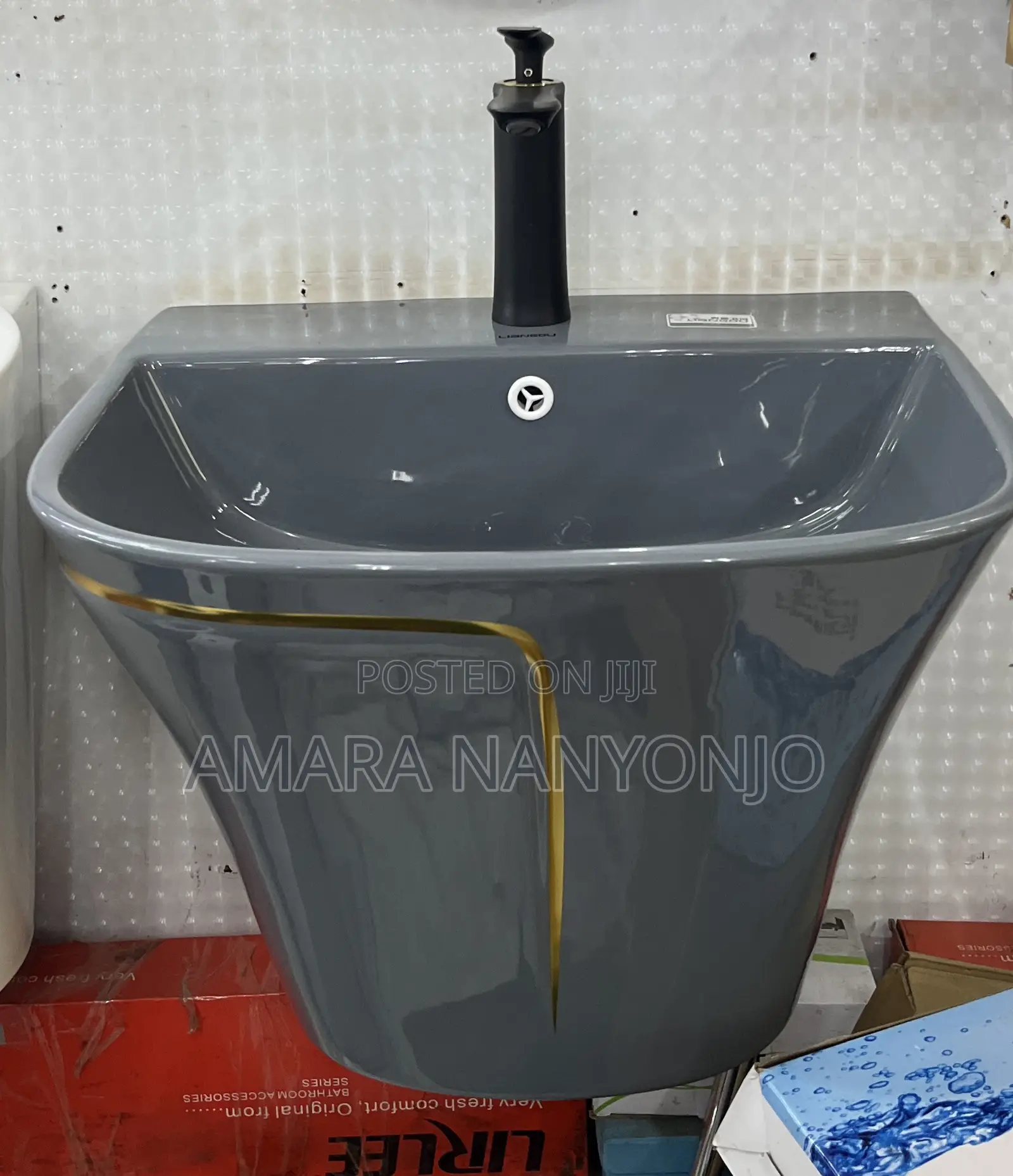 Luxury Toilet and Hand Wash Basin Combo