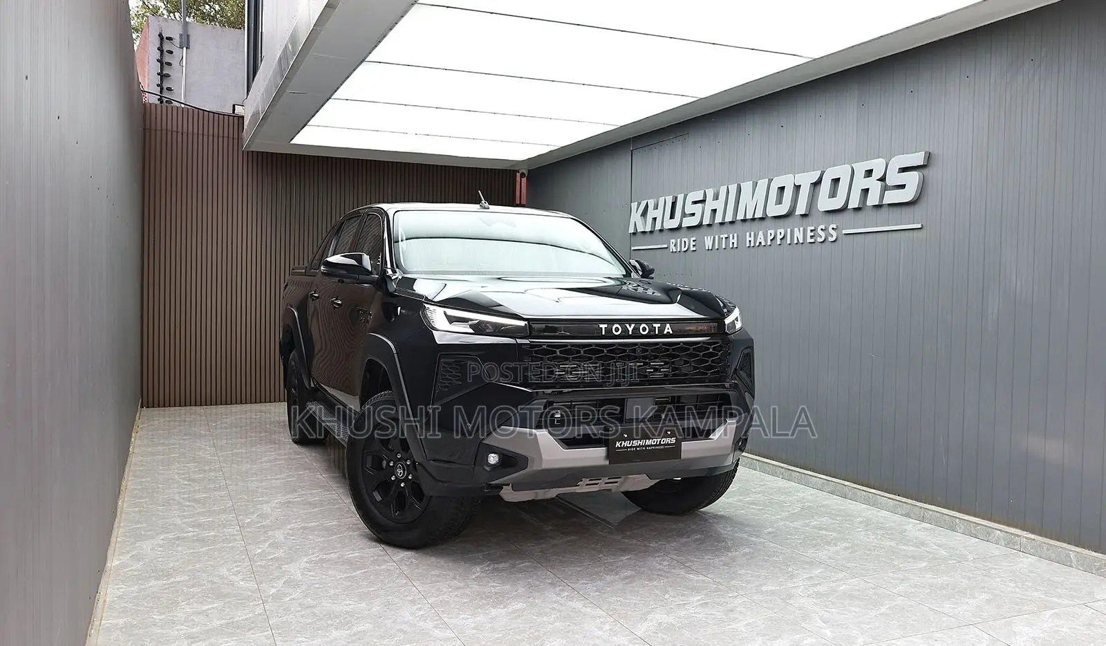 New Toyota Hilux 2025 Black