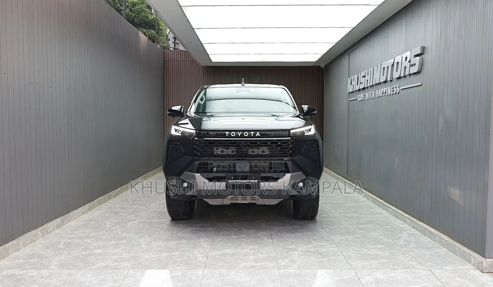 New Toyota Hilux 2025 Black
