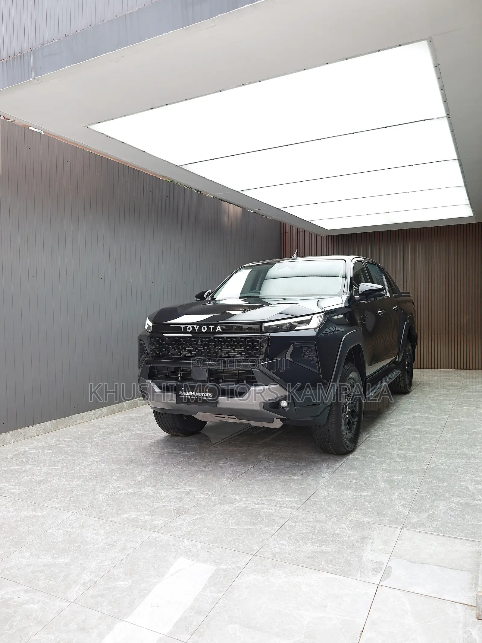 New Toyota Hilux 2025 Black