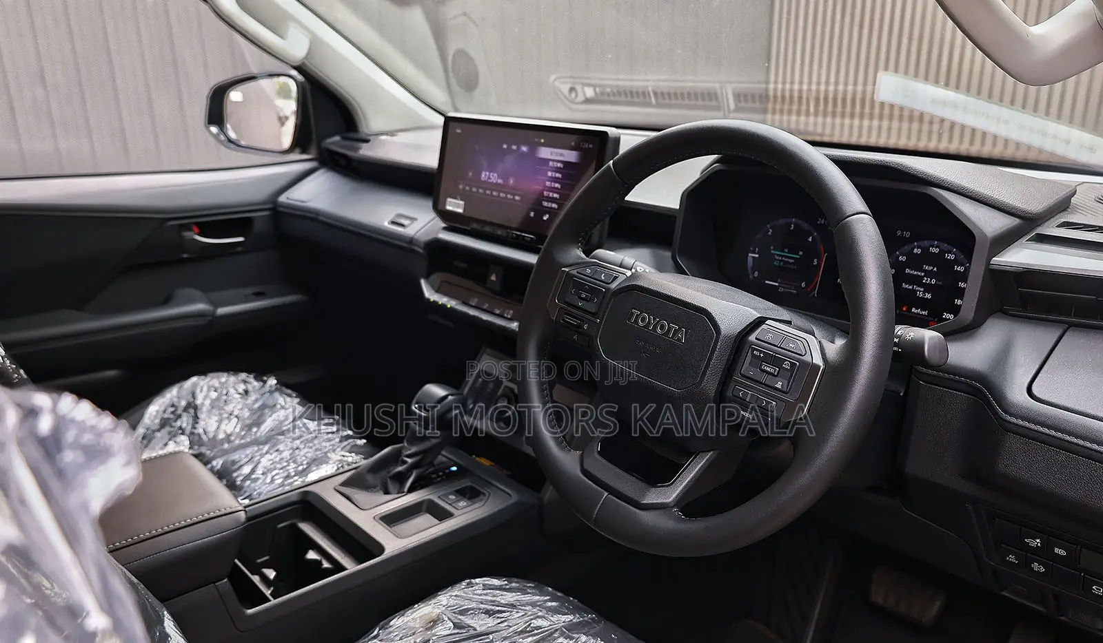 New Toyota Hilux 2025 Black