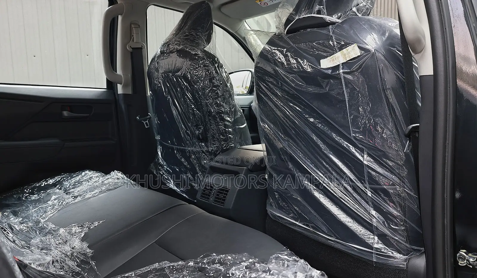 New Toyota Hilux 2025 Black