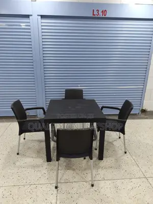Patio Outdoor/Indoor Plastic Table and Chairs