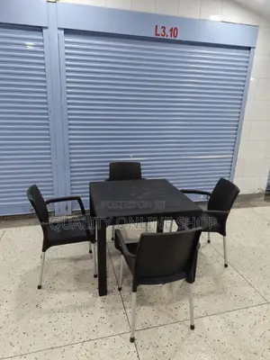 Patio Outdoor/Indoor Plastic Table and Chairs