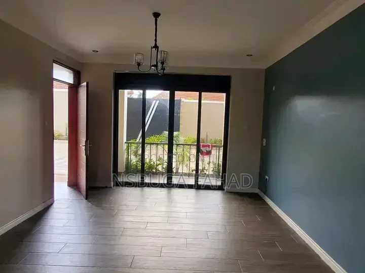 2bdrm House in Kisaasi Bahai, Central Division for rent
