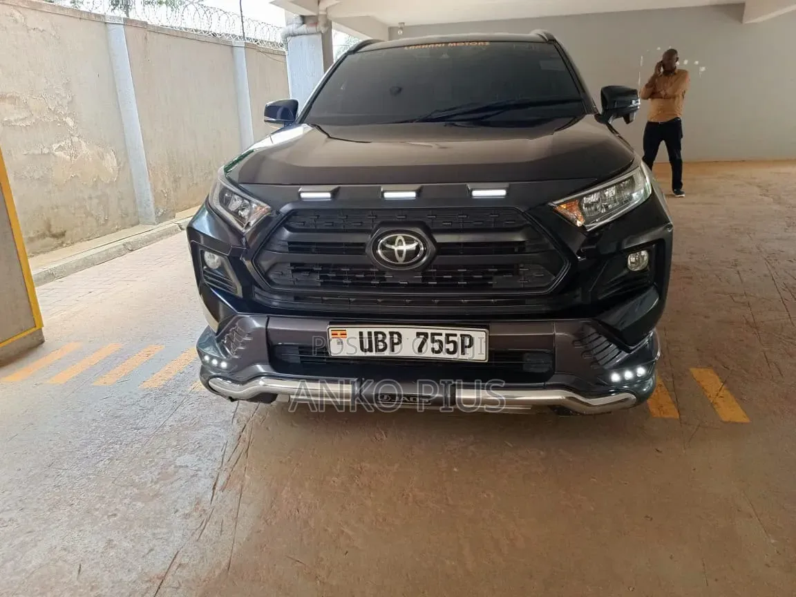 Toyota RAV4 2020 Black