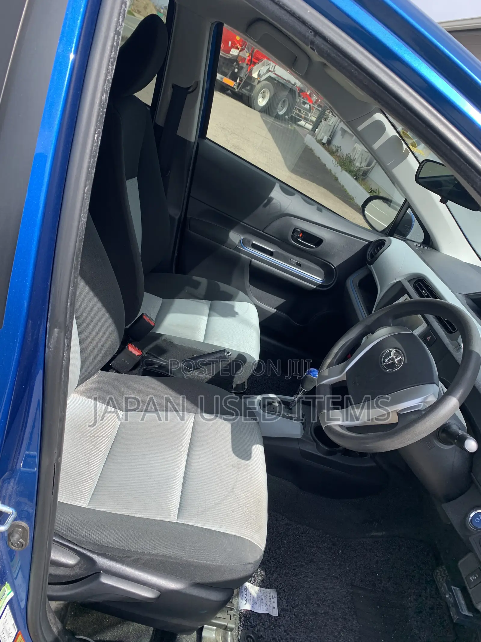 Toyota Aqua 2013 Blue