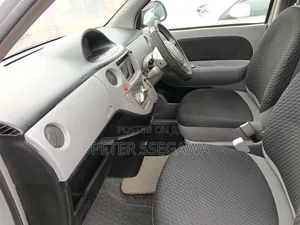 Toyota Sienta 2007 Silver