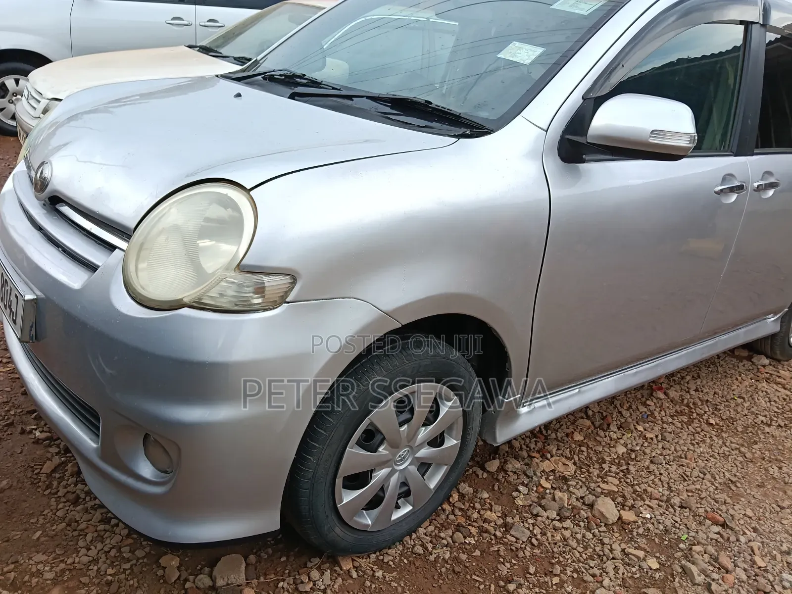Toyota Sienta 2007 Silver
