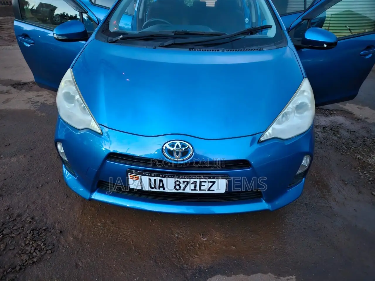 Toyota Aqua 2013 Blue