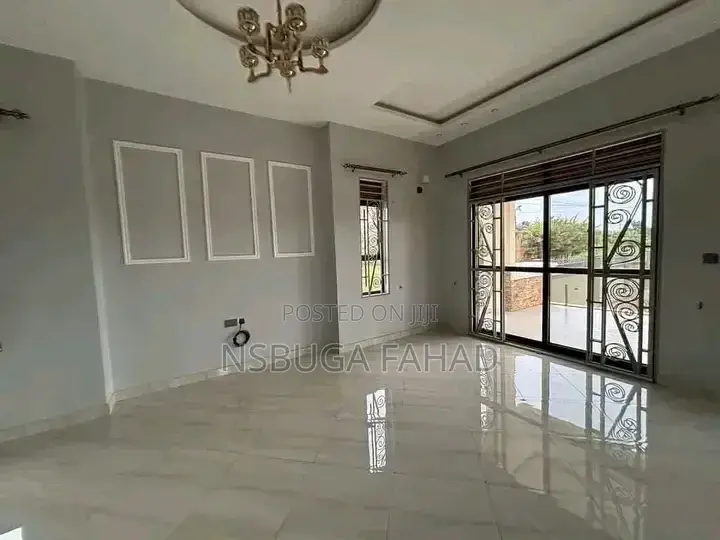 4bdrm House in Standalone Kisaasi, Central Division for rent