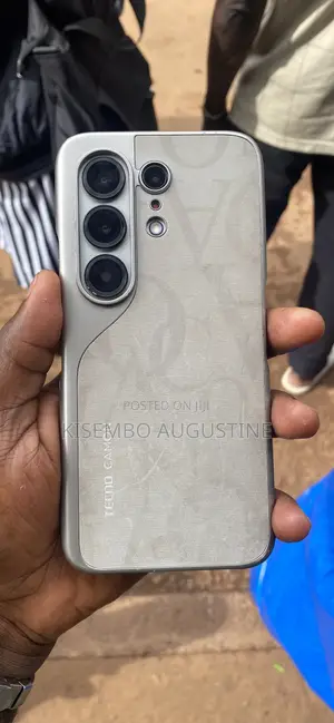 Tecno Camon 50 Pro 256 GB Gold