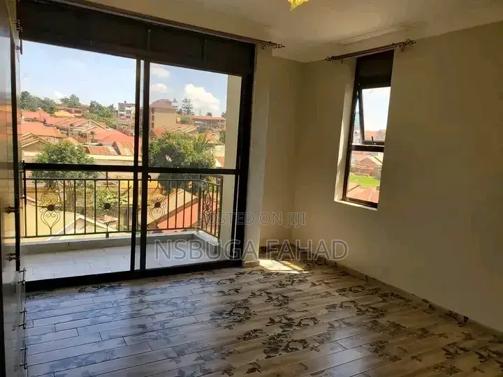 2bdrm House in Kisaasi Bukoto Road, Central Division for rent