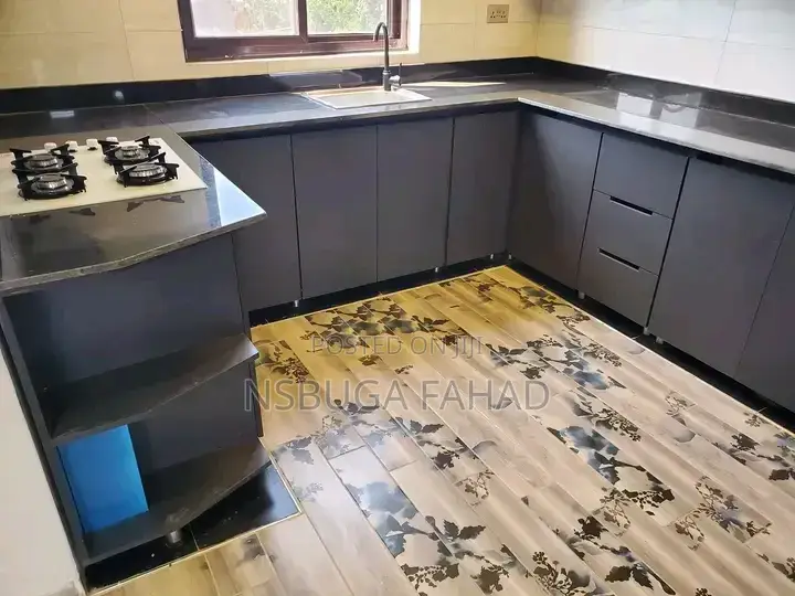 2bdrm House in Kisaasi Bukoto Road, Central Division for rent