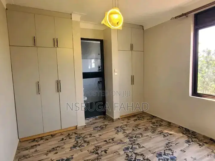 2bdrm House in Kisaasi Bukoto Road, Central Division for rent