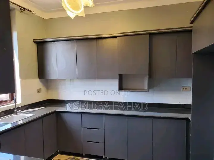 2bdrm House in Kisaasi Bukoto Road, Central Division for rent