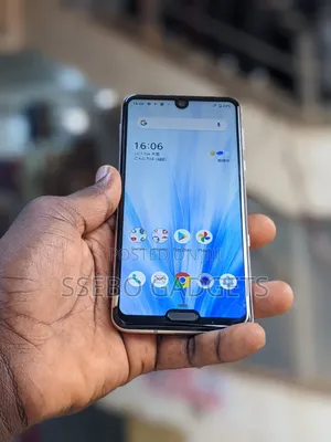 Sharp Aquos R3 128 GB White