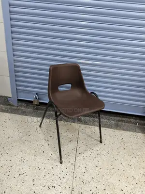 Curved Metal Stands Plastic Chairs Plastic Chairs