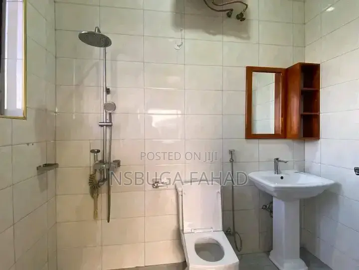 2bdrm House in Kisaasi, Central Division for rent