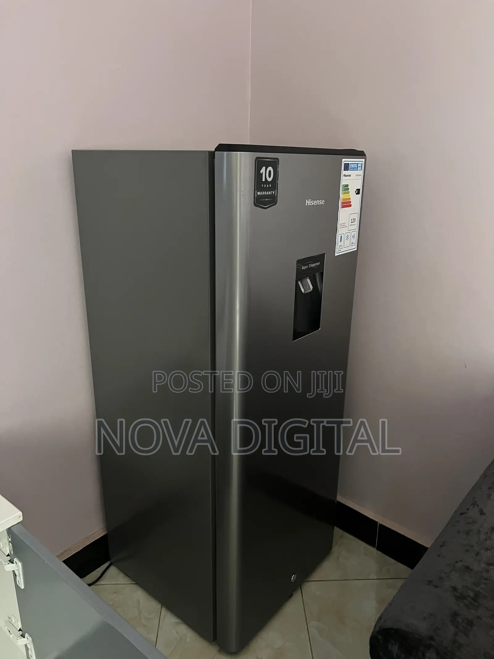 Hisense 229 Refrigerator