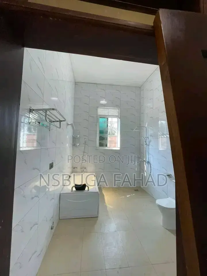 3bdrm House in Standalone Kisaasi, Central Division for rent