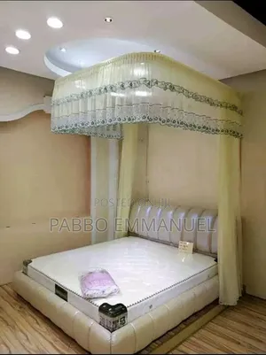 Adjustable Rail Wall Mountable Net