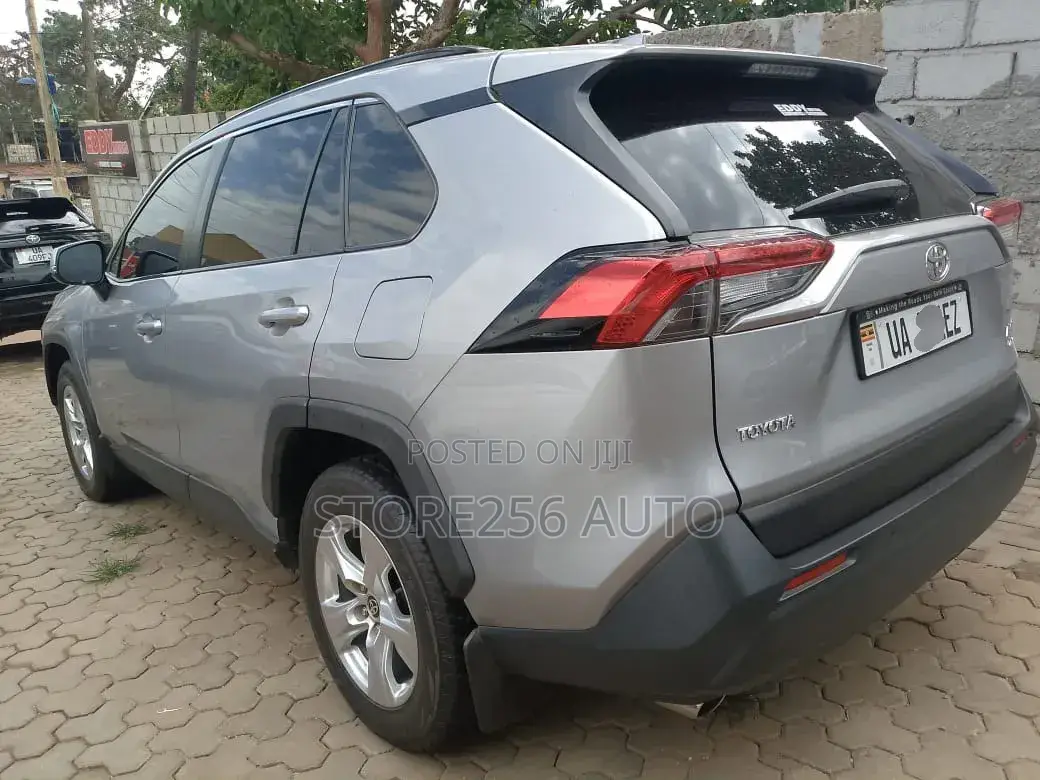 Toyota RAV4 2020 Silver