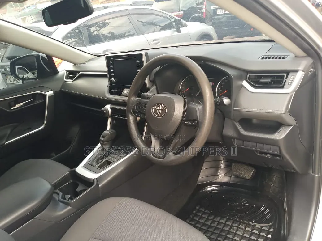 Toyota RAV4 2020 Silver