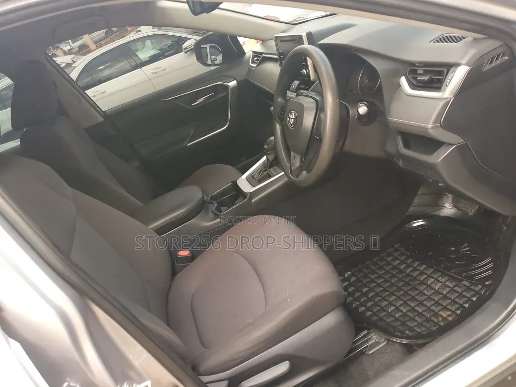Toyota RAV4 2020 Silver