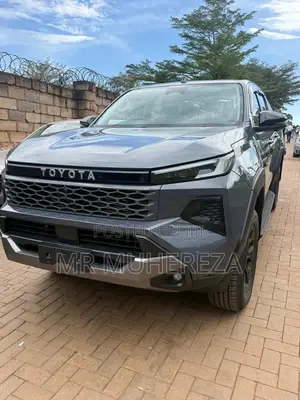 New Toyota Hilux 2026 Gray