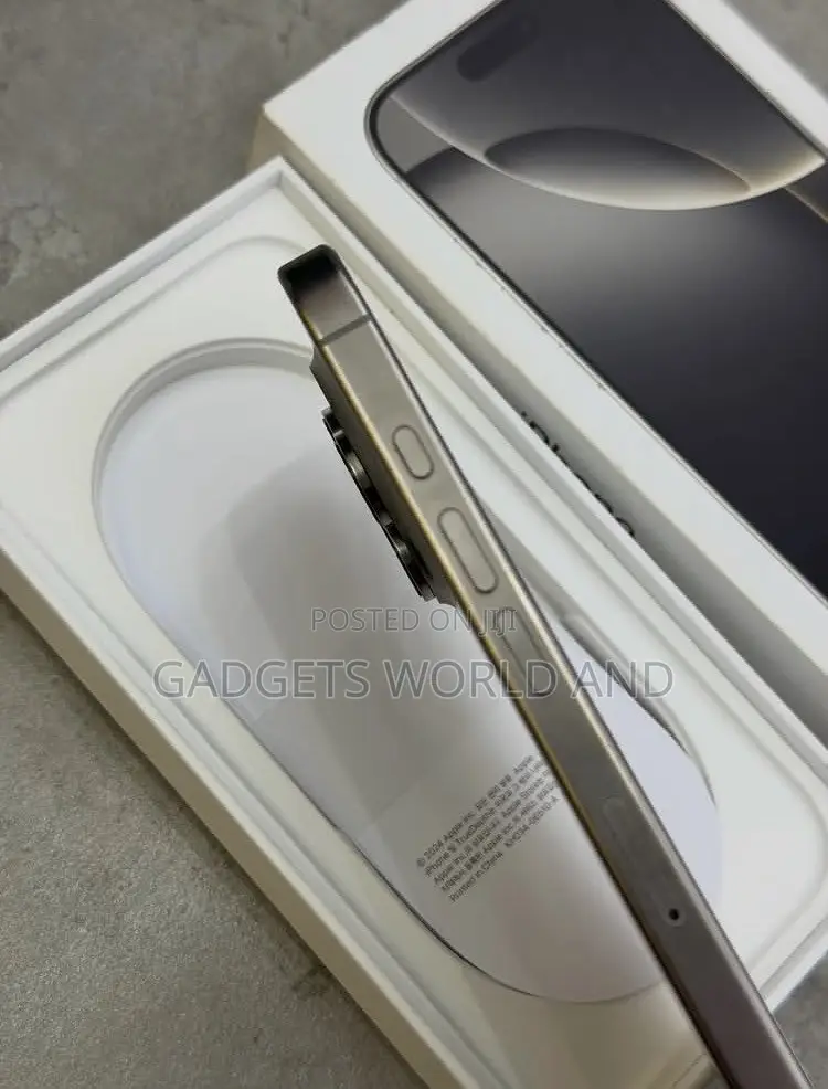 New Apple iPhone 16 Pro 512 GB Silver
