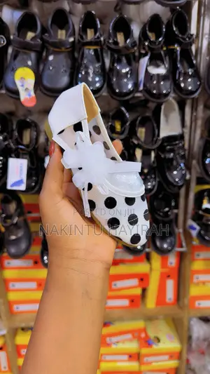 Kids Pumps
