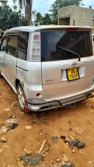 Toyota Sienta 2008 Silver