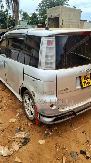 Toyota Sienta 2008 Silver