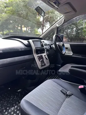 Toyota Noah 2012 Black