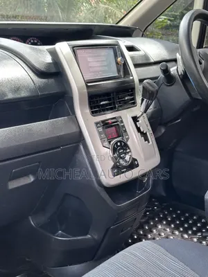 Toyota Noah 2012 Black