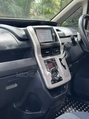 Toyota Noah 2012 Black