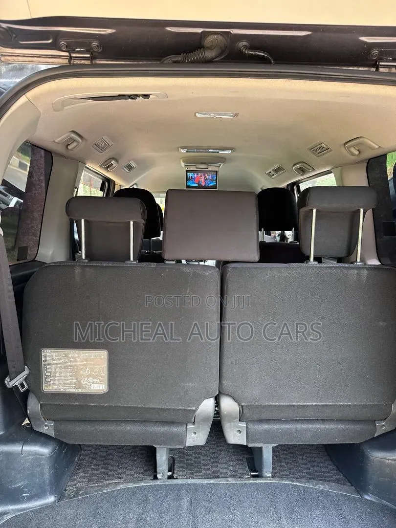Toyota Noah 2012 Black
