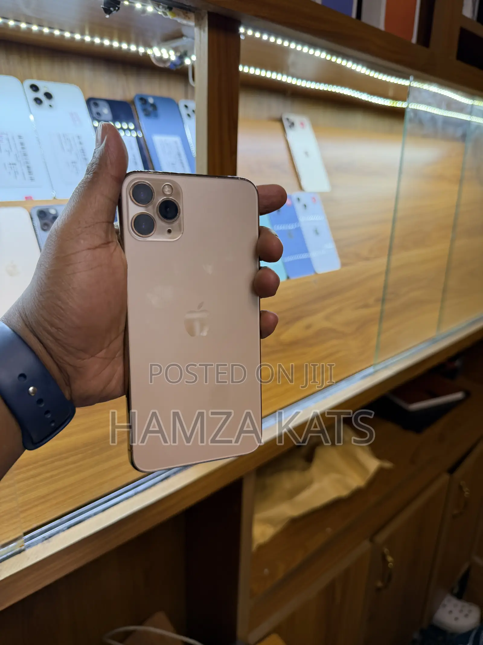 Apple iPhone 11 Pro Max 64 GB Gold