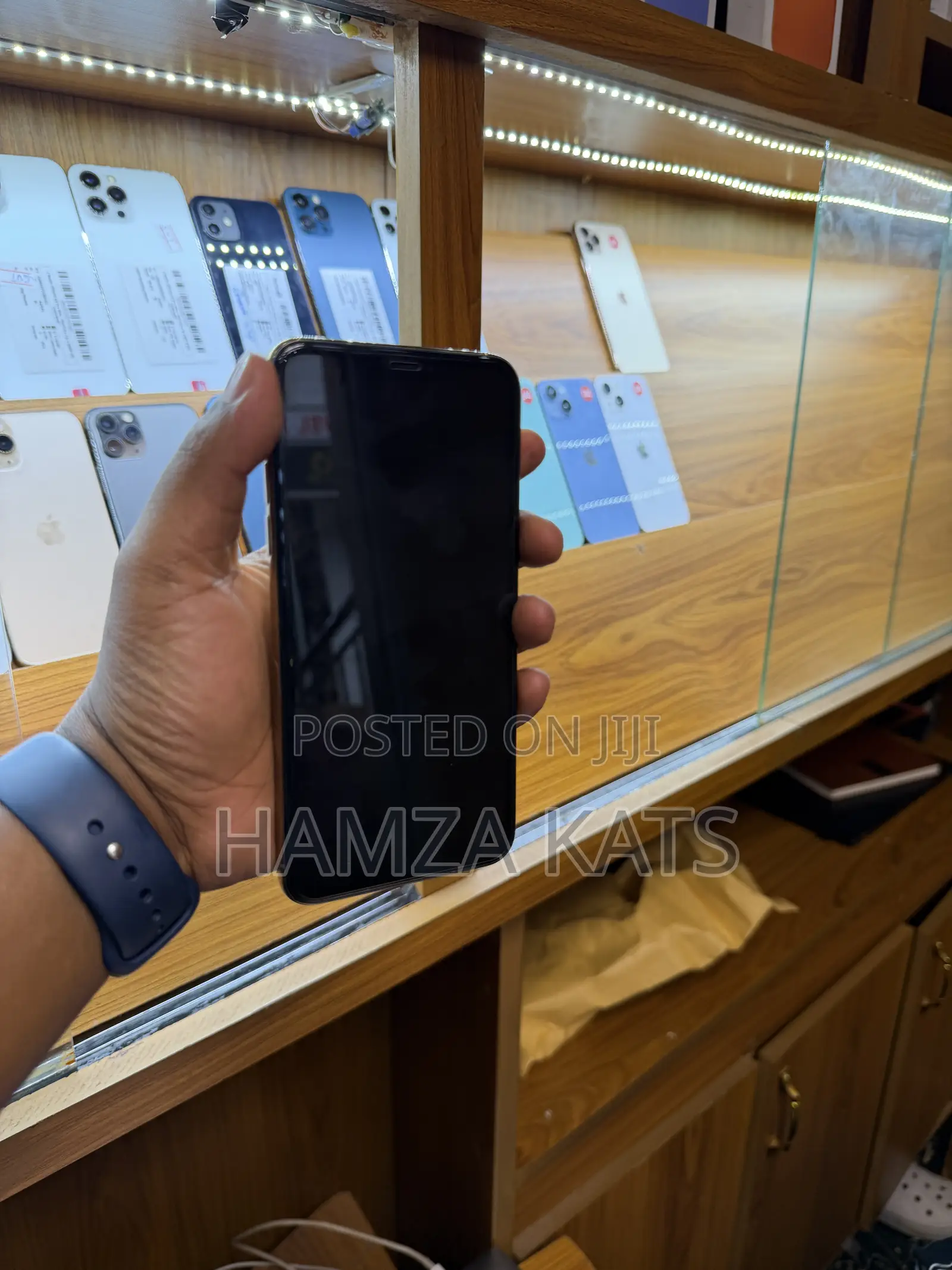 Apple iPhone 11 Pro Max 64 GB Gold