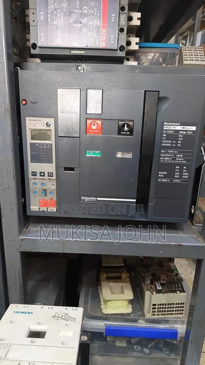 Selling the Air Circuit Breaker Schneider 2000A