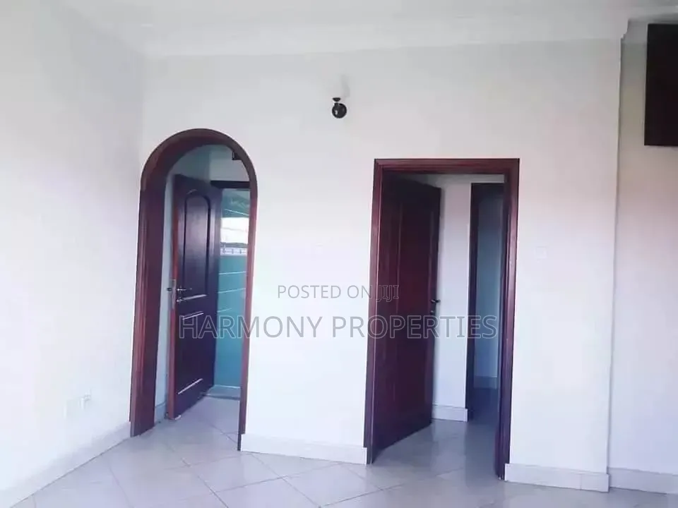 3bdrm Villa in Bugolobi, Central Division for rent