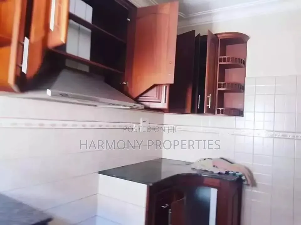 3bdrm Villa in Bugolobi, Central Division for rent
