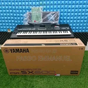 Yamaha 61 Key Musical Keyboard