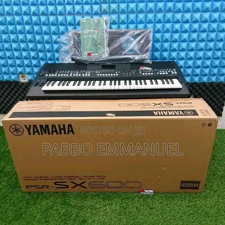 Yamaha 61 Key Musical Keyboard